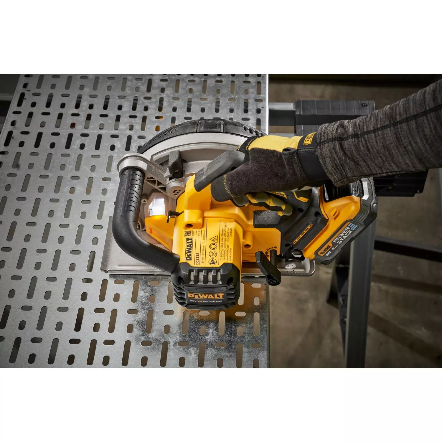 DeWALT DCS383H2 Ensemble scie circulaire à métaux sans fil Li-ion 18 V (2 batteries 5,0 Ah) dans TSTAK - 190 mm-image