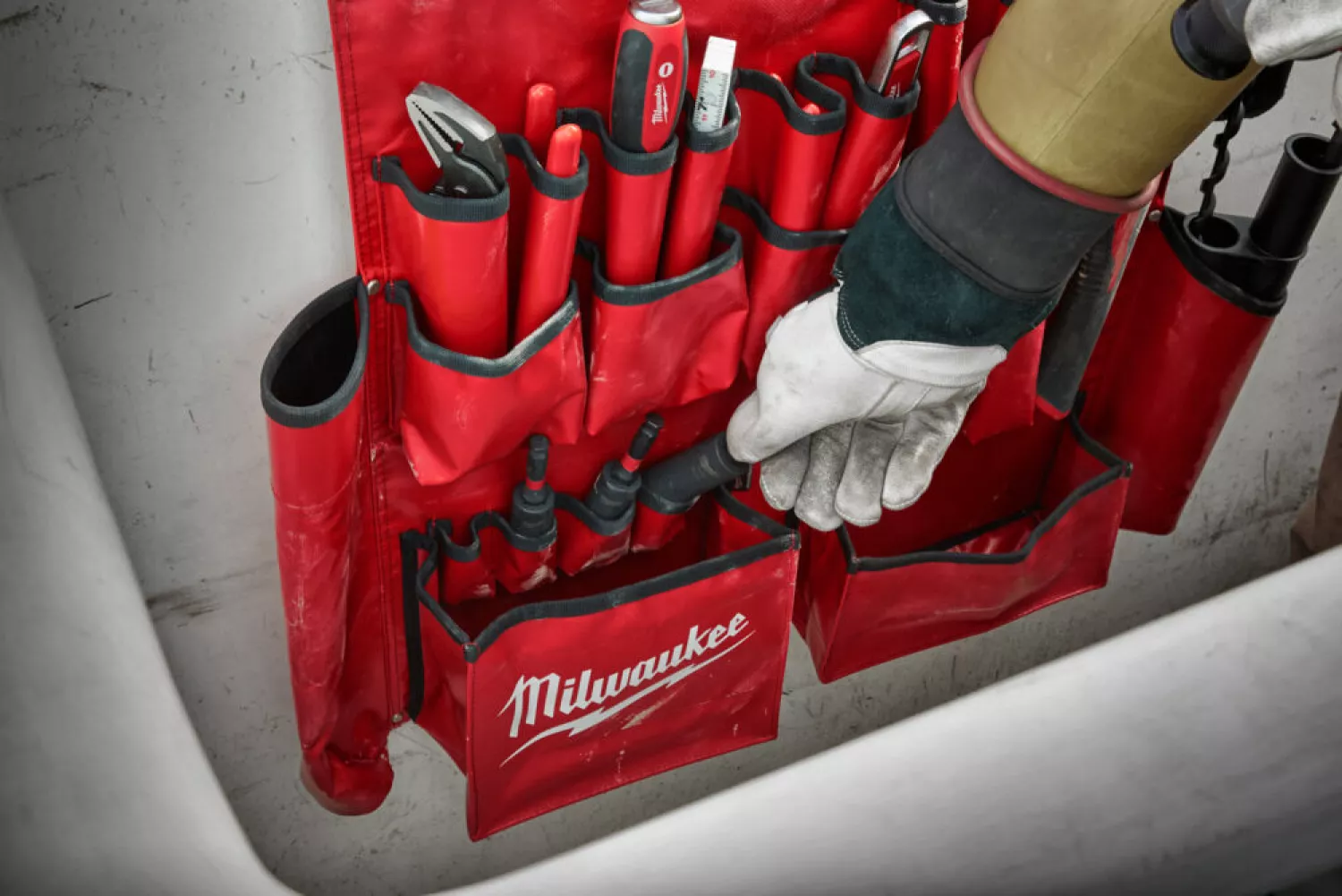 Milwaukee 4932498653 Gereedschapsschort met zakken-image