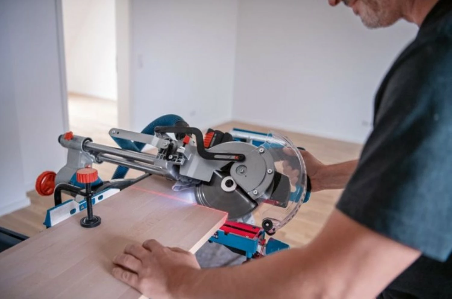 Bosch GCM 18V-216 DC Scie à découper et à onglets sans fil - 18V Li-ion - Machine seule-image