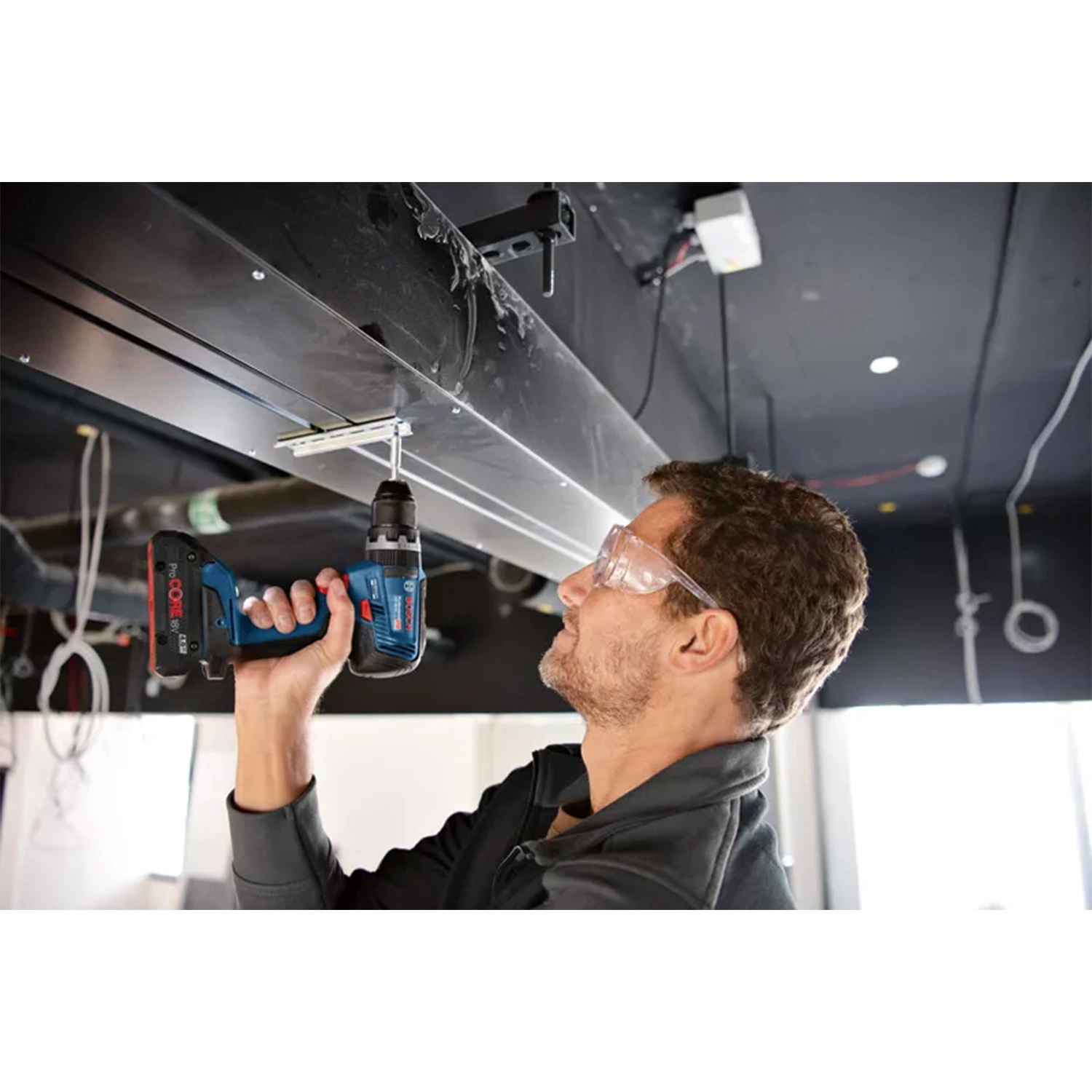 Bosch GSB18V-55 Ensemble perceuse-visseuse sans fil 18V Li-ion (3 batteries de 4Ah) dans un coffret L-Case-image