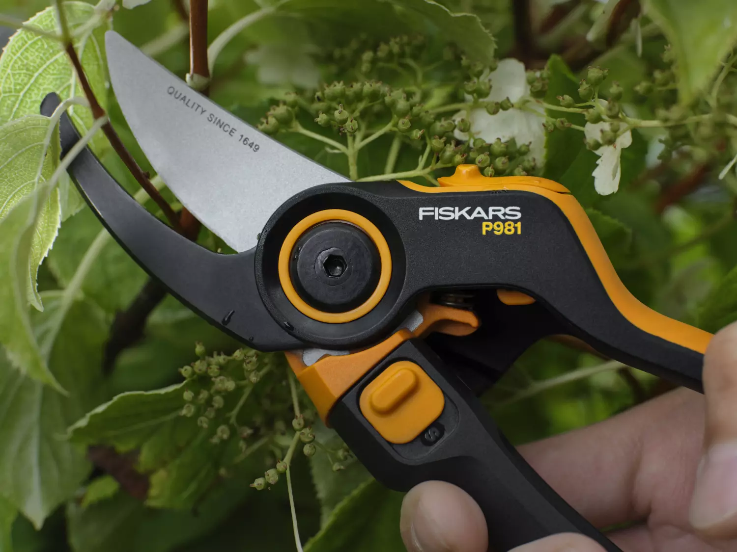 Fiskars P981 X-series Cisailles à bypass DualAction-image