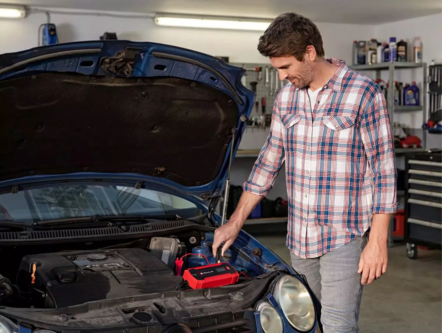 Einhell CE-BC 4 M 12V Chargeur de batterie - 4A-image