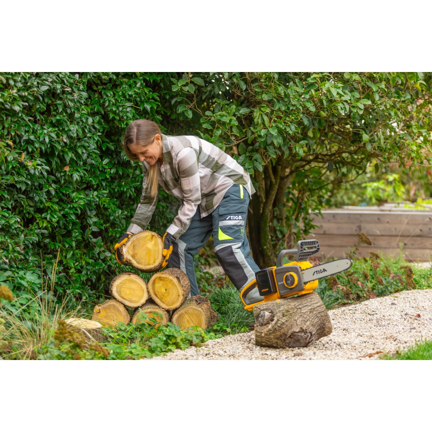 Stiga CS 300e Kit 20V Li-Ion accu kettingzaag set (2x 4.0Ah) - 30cm-image