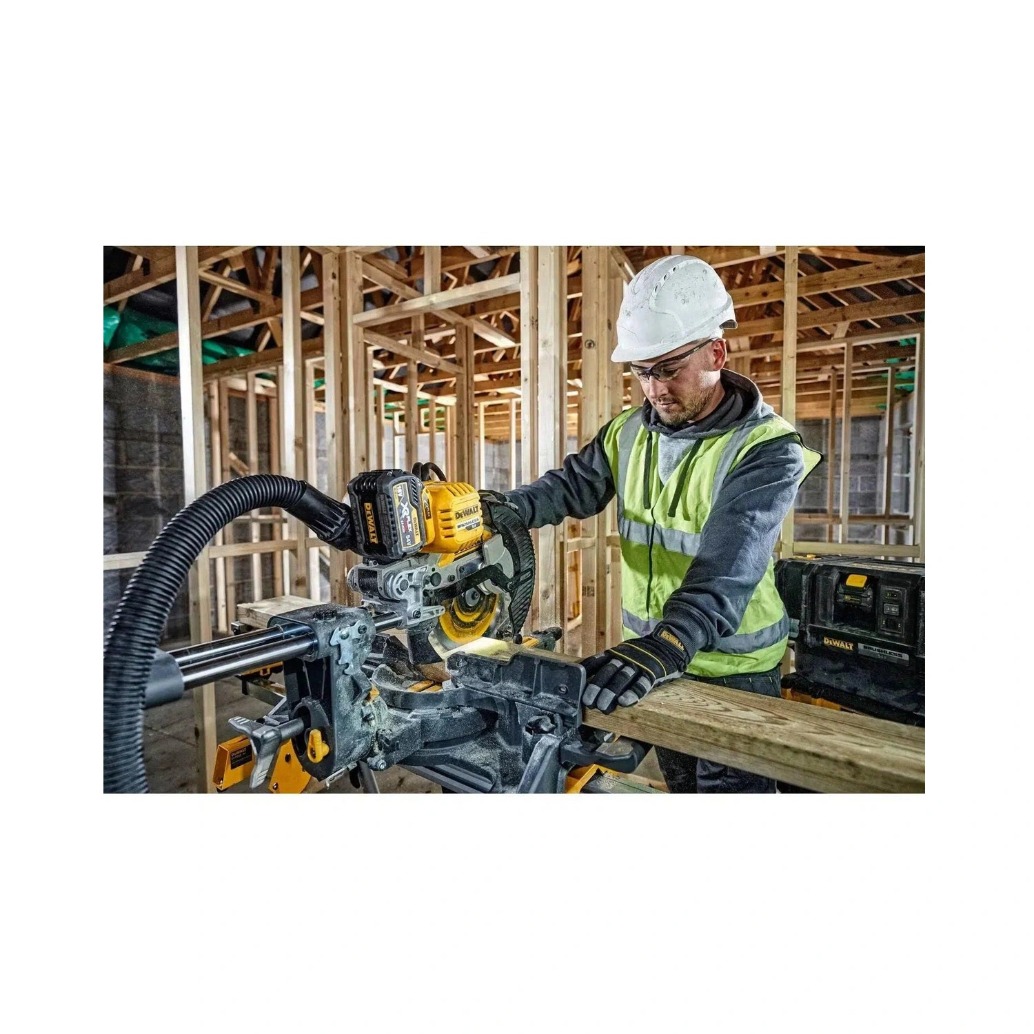 DeWALT DCS727N-XJ Scie à onglet électrique sans fil