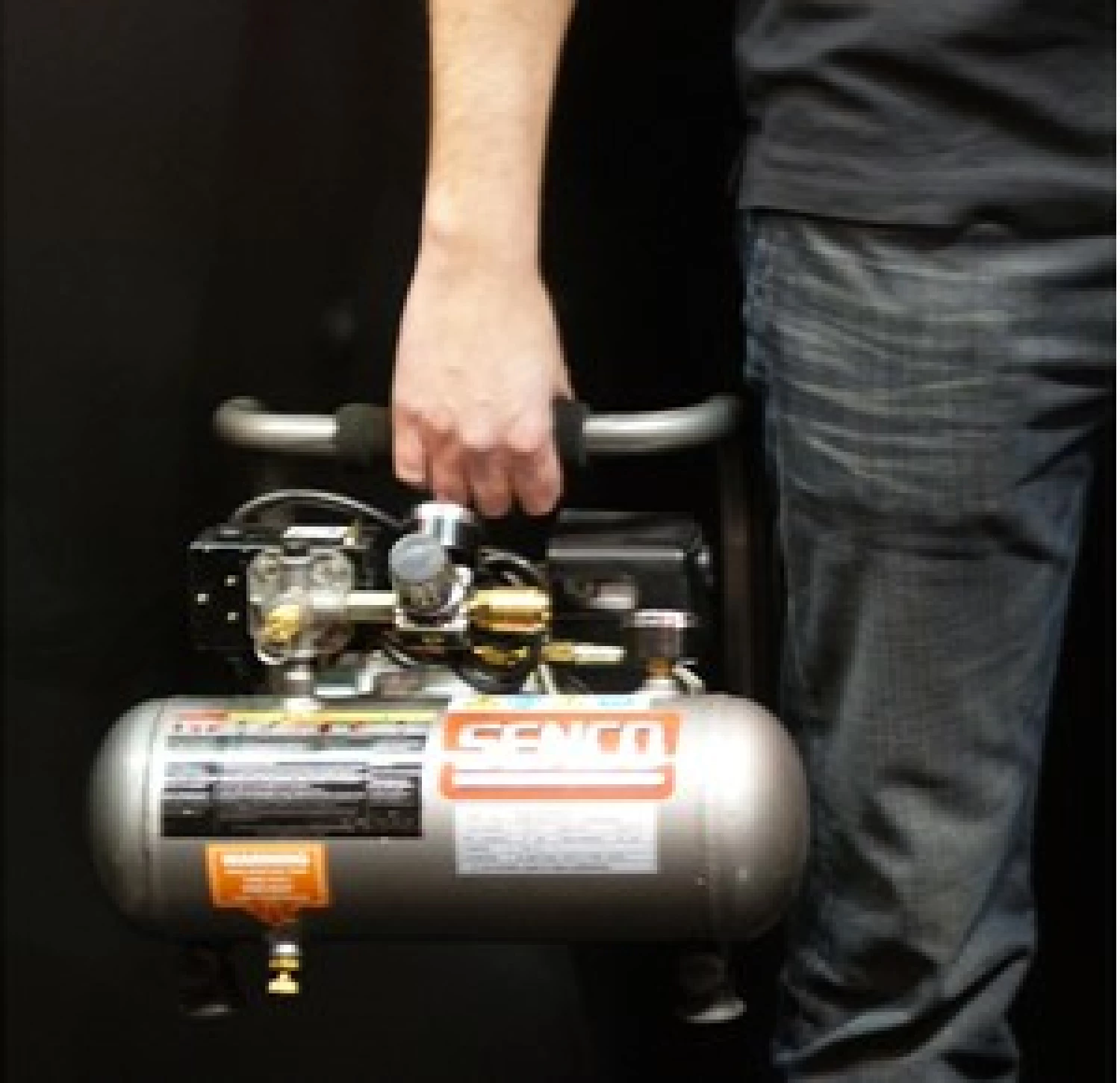 Senco PC1010 Compressor - 300W - 8 bar - 3,8L-image