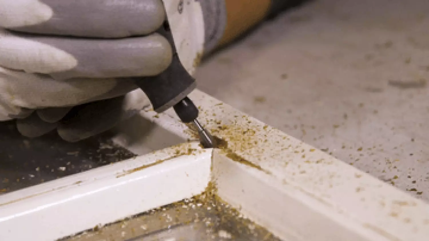 DREMEL 660JA 7-Delige multifunctionele Frezenset in houten koffer-image