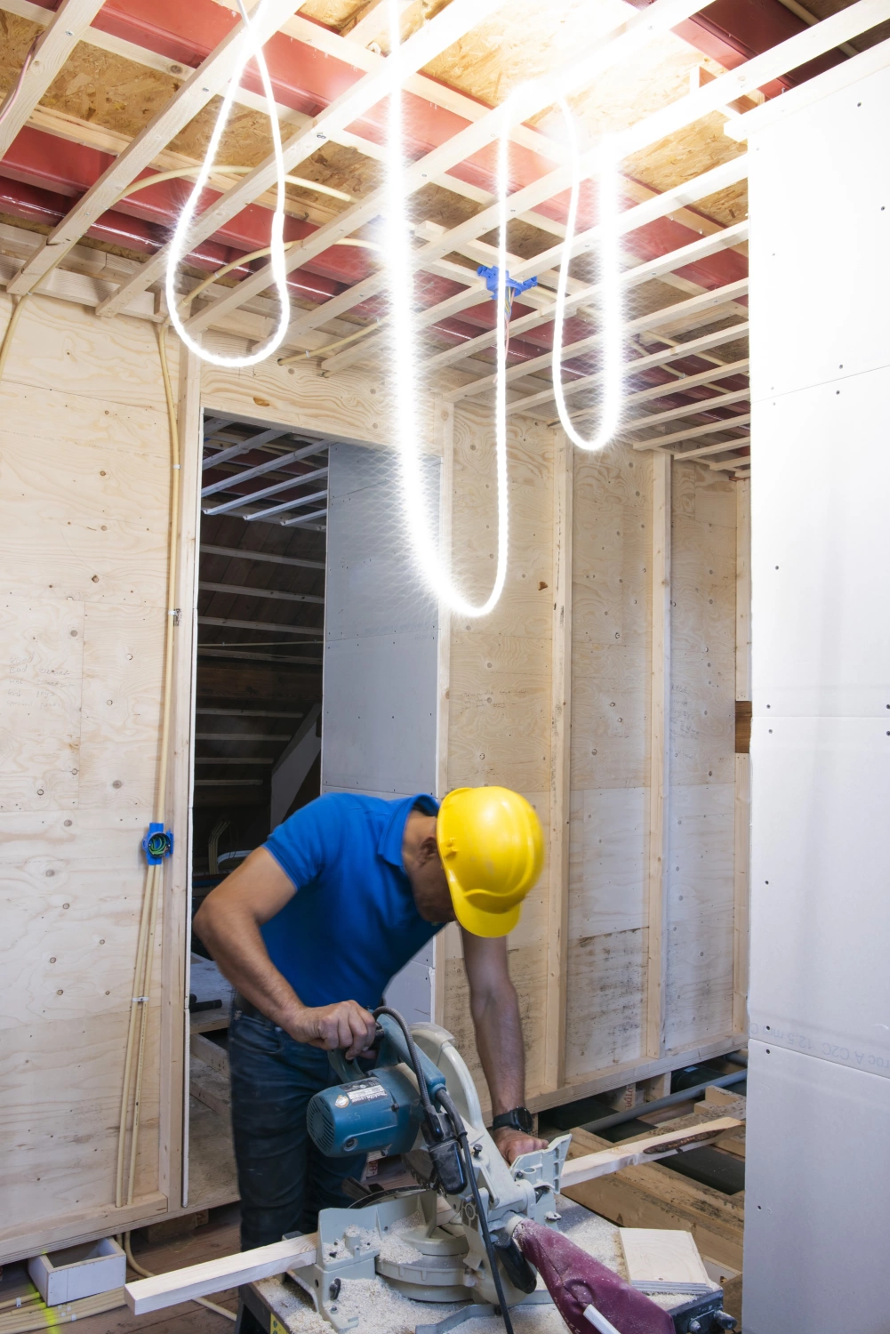 Bailey 146507 RoBust LED Lichtslang tweezijden in haspel - IP65 - 840Lm/m - 20m-image