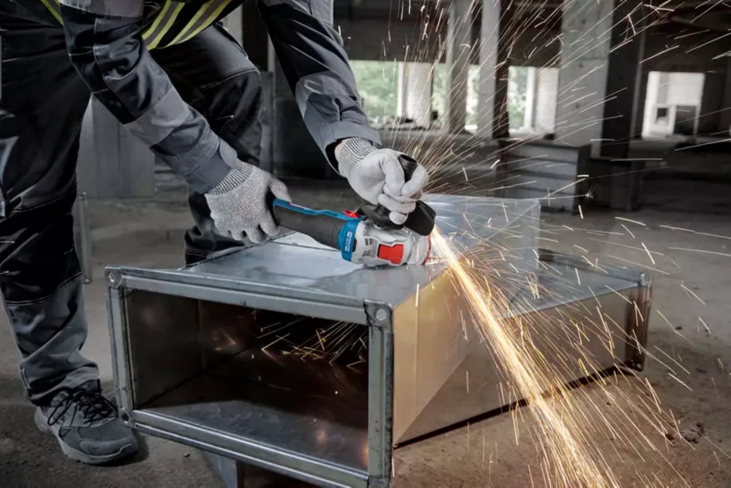 Bosch GWX 18V-8 18V accu X-LOCK Haakse slijper set (2x 4,0 Ah) in L-Boxx - 125mm-image