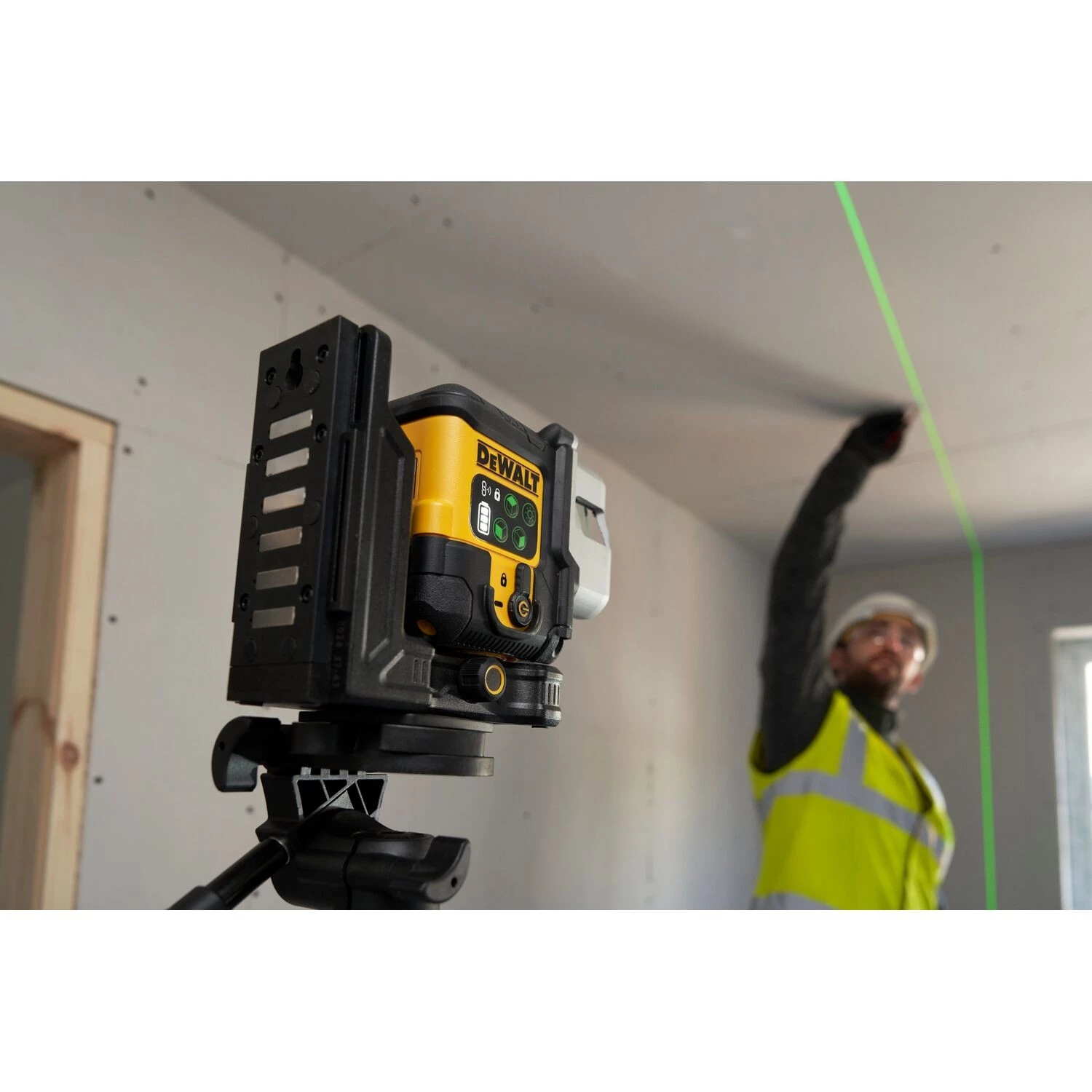 DeWALT DCLE14301GB-XJ Kruislijnlaser in koffer - 3x 180° - groen - 30m - IP65-image