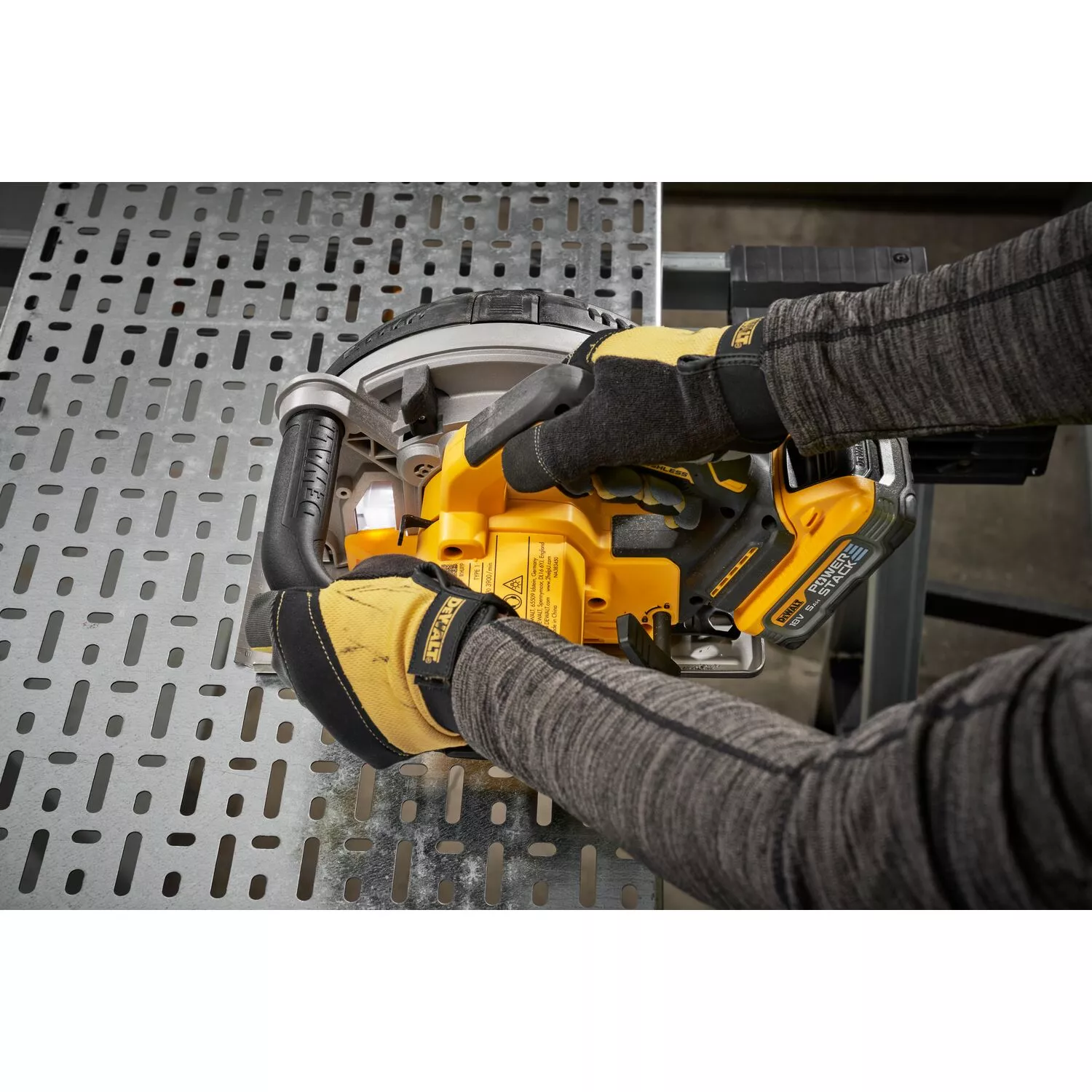 DeWALT DCS383H2 Ensemble scie circulaire à métaux sans fil Li-ion 18 V (2 batteries 5,0 Ah) dans TSTAK - 190 mm-image