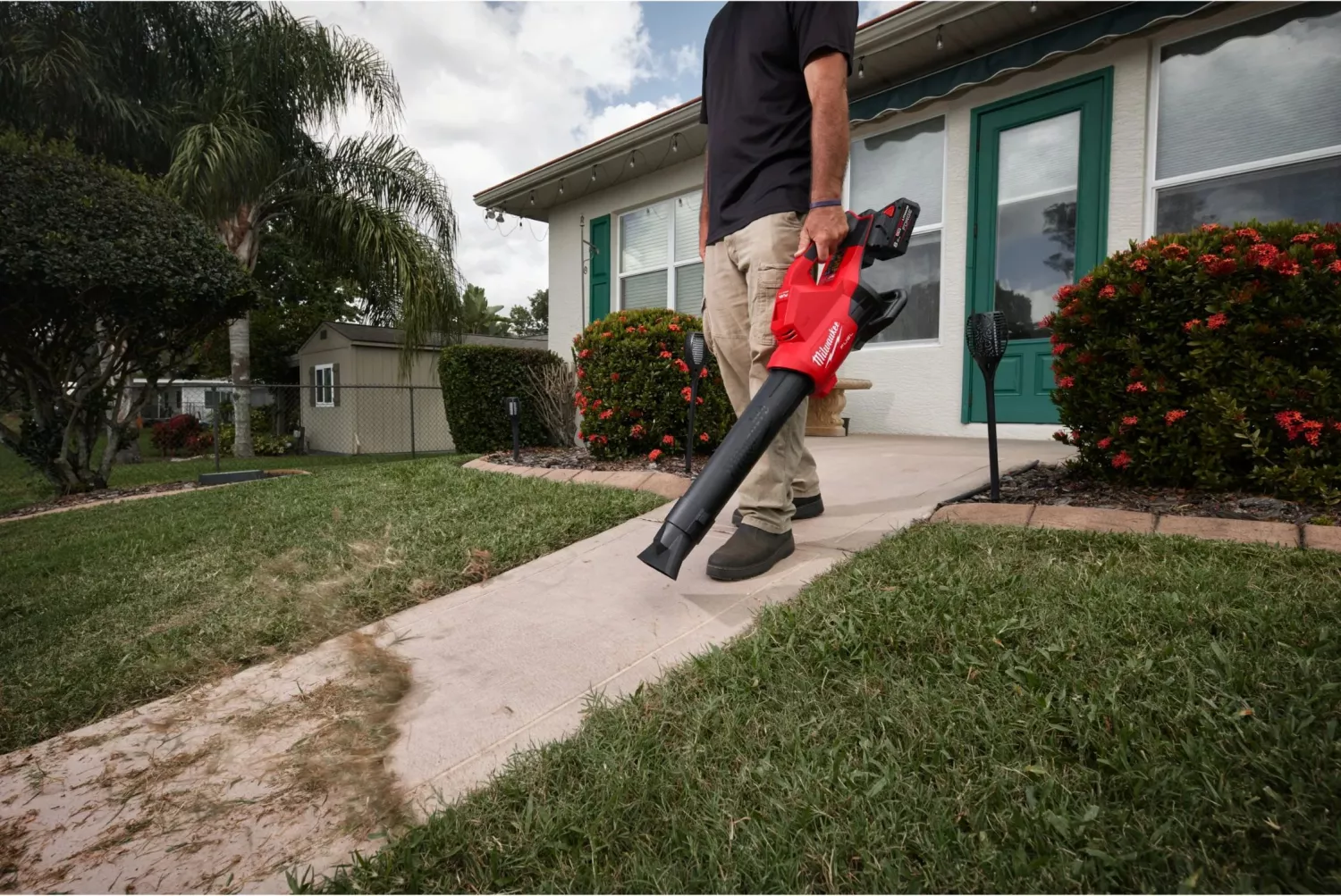 Milwaukee M18 F2BL-802 36 V (2x18 V) Li-ion accu kit souffleur de feuilles (2x 8,0 Ah accu) - 233 km/h-image