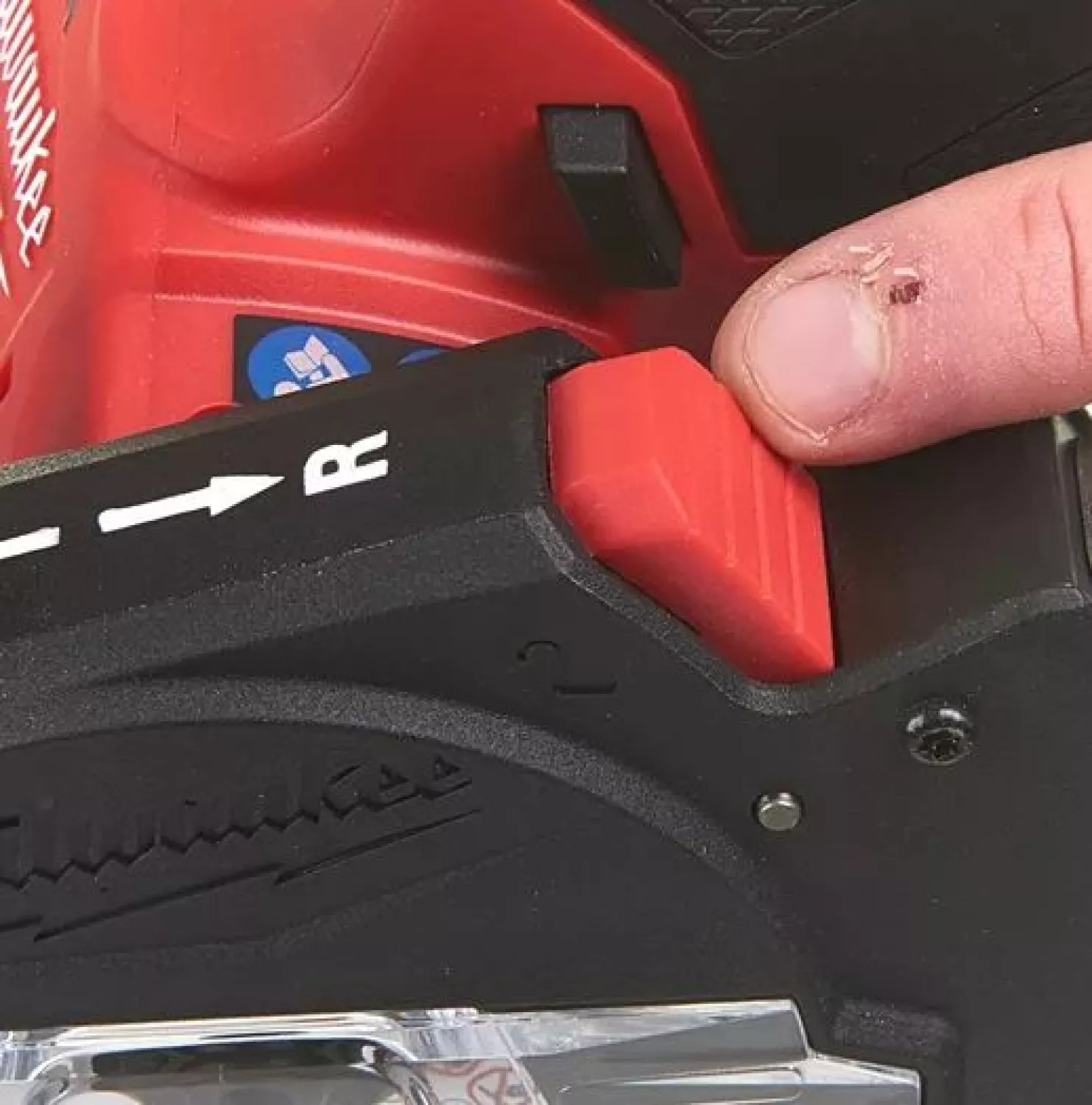 Milwaukee M12 FCOT-0 - Meuleuse d'angle sans fil Li-Ion 12V (machine seule) - moteur brushless - 10 x 76 mm-image