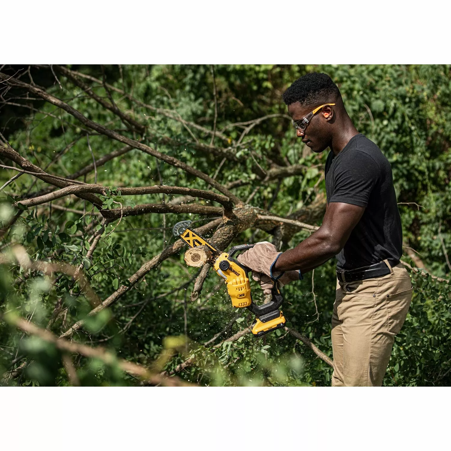 DeWALT DCMPS520P1 18V XR Li-Ion Kit de scie à élaguer (1x batterie 5.0Ah) - 200mm-image