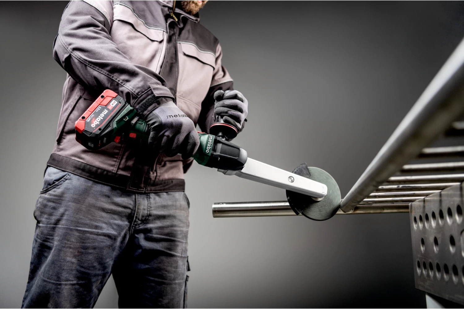 Metabo KNSVB 18 LTX BL 150 18V Li-ion meuleuse d'angle intérieure sans fil corps dans MetaBox - 150mm-image