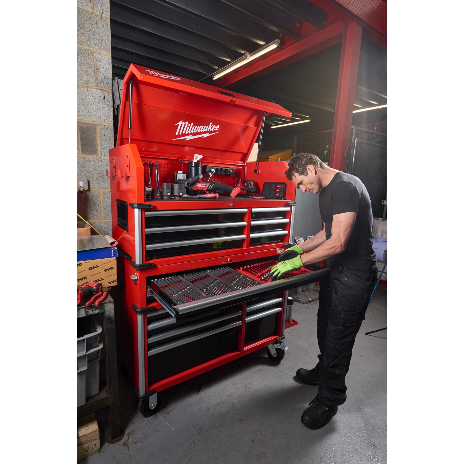 Milwaukee 4932478852 TOOLGUARD™ Stalen gereedschapswagen met 10 lades - 46˝ / 117 cm-image