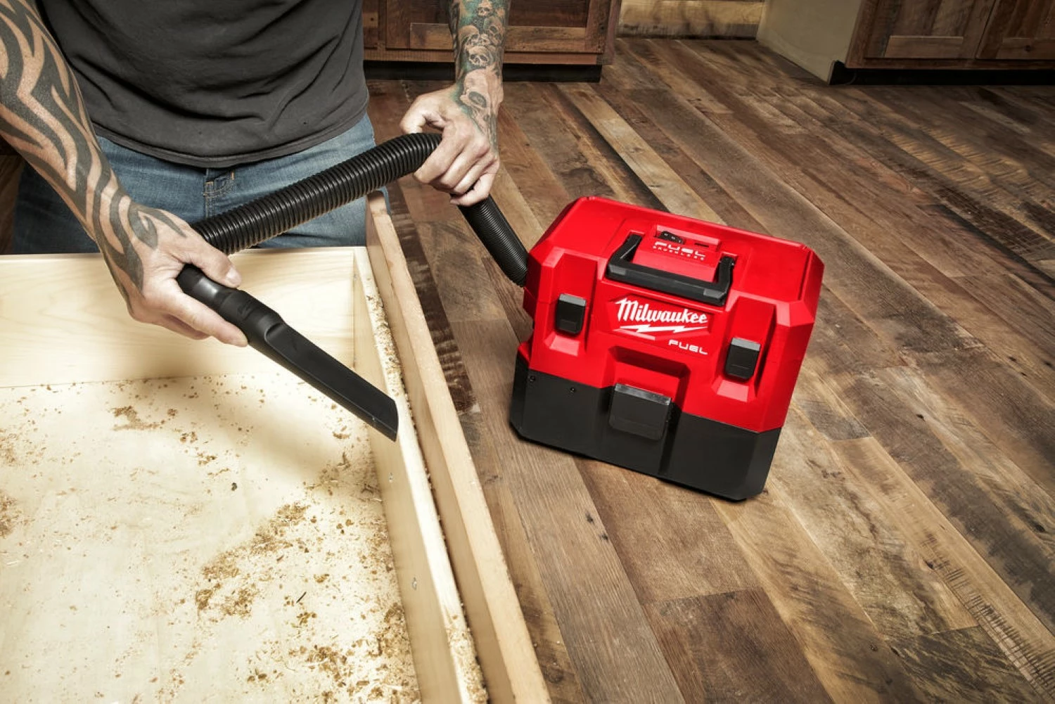 Milwaukee M12 FCVL-0 12V Li-Ion accu nat/droogzuiger body - L-Klasse - 105mbar-image