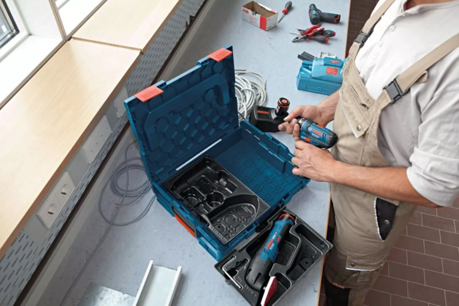 Bosch 18V accu schroefboormachine (GSR 18V-65) & slagschroevendraaier (GDR 18V-215) combiset (2x 5.0Ah accu + lader)-image