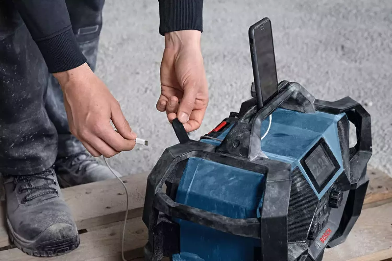 Bosch GPB 18VH-6 SRC 12V / 18V accu Bouwradio (met oplaadfunctie) - DAB+ - Bluetooth-image