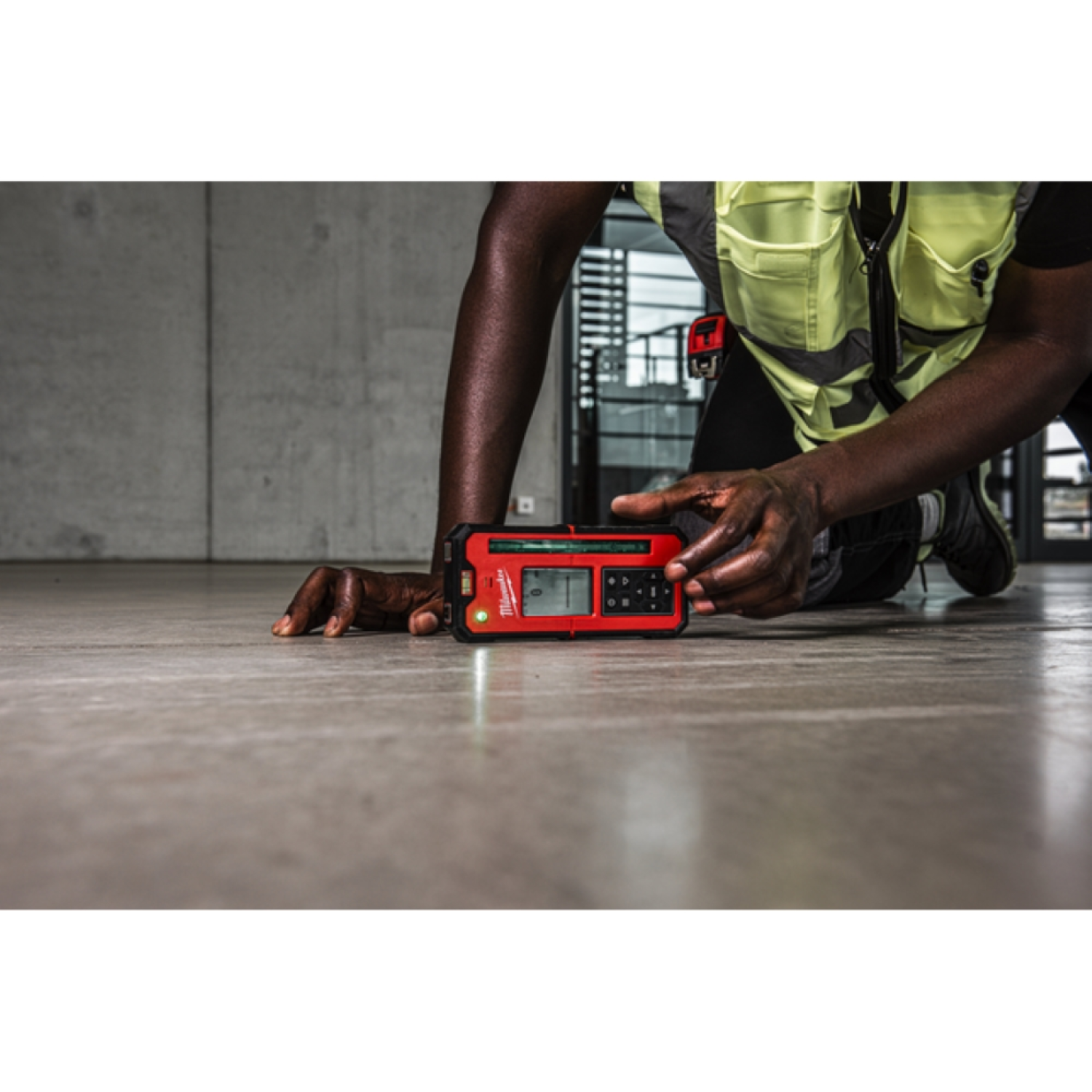Milwaukee RD300G Détecteur laser rotatif - 300 m - Vert - IP67 - pour M18 RLHVG300-image