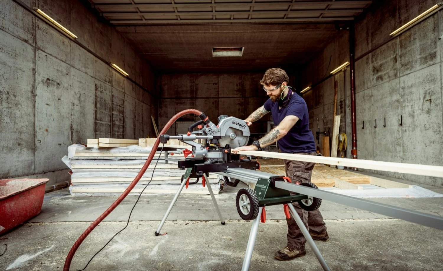 Metabo KGS 305 M Afkortzaag - 2000W - 305 x 30mm - Quick hendel - met onderstel KSU 401-image