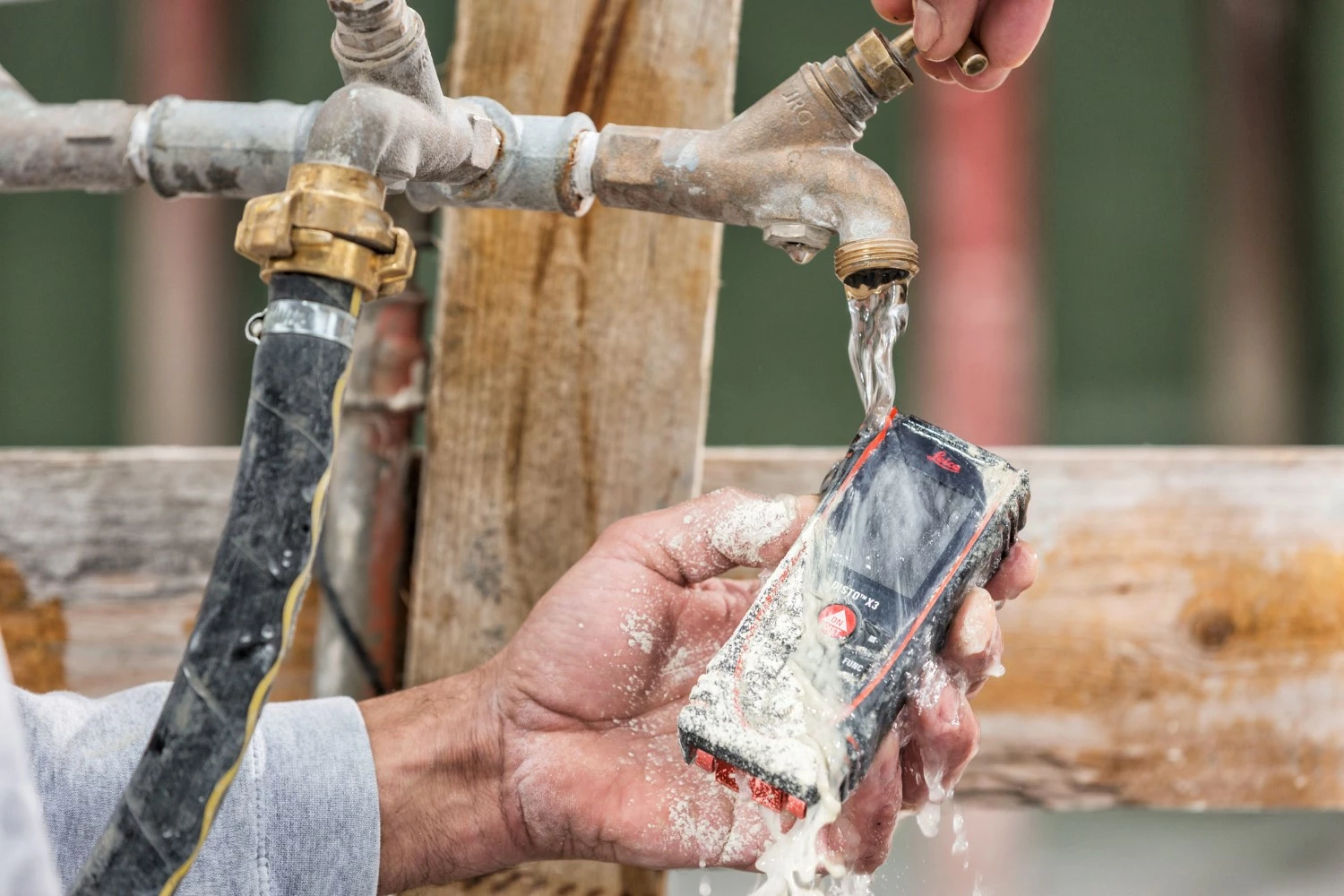 Leica Disto X3 - Télémètre laser avec étui - Bluetooth - 150m-image