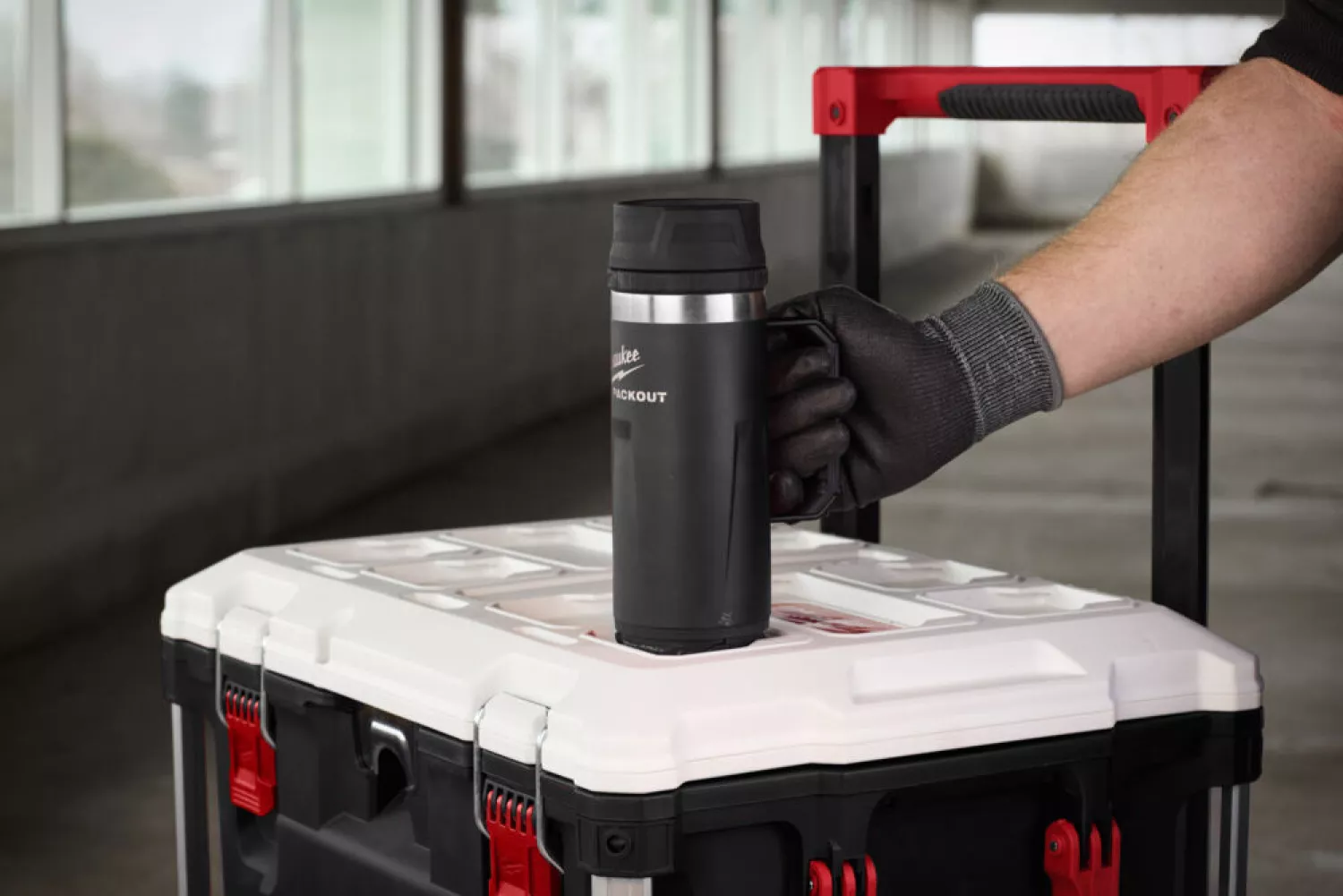 Milwaukee 4932498978 PACKOUT™ Thermosfles - 355 ml - drinkdop - zwart-image