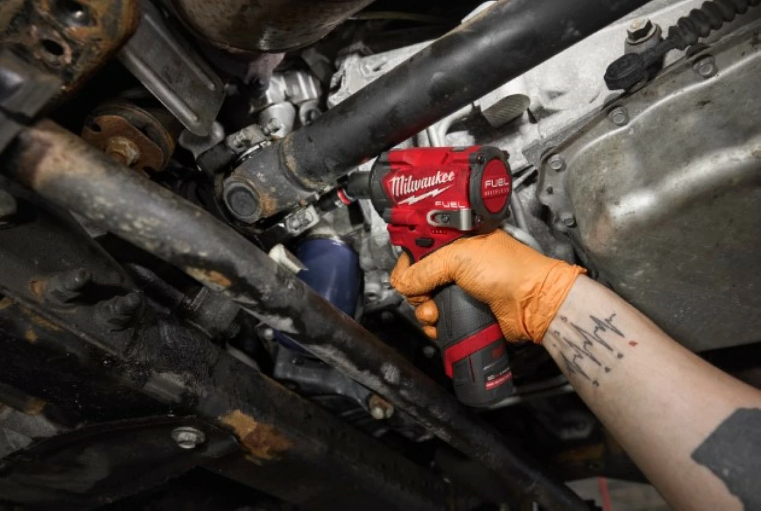 Milwaukee M12 FCIWF38G3-502X 12V Li-ion Clé à chocs sans fil (2x batterie 5.0Ah) en boîte HD - 745Nm - 3/8 »-image