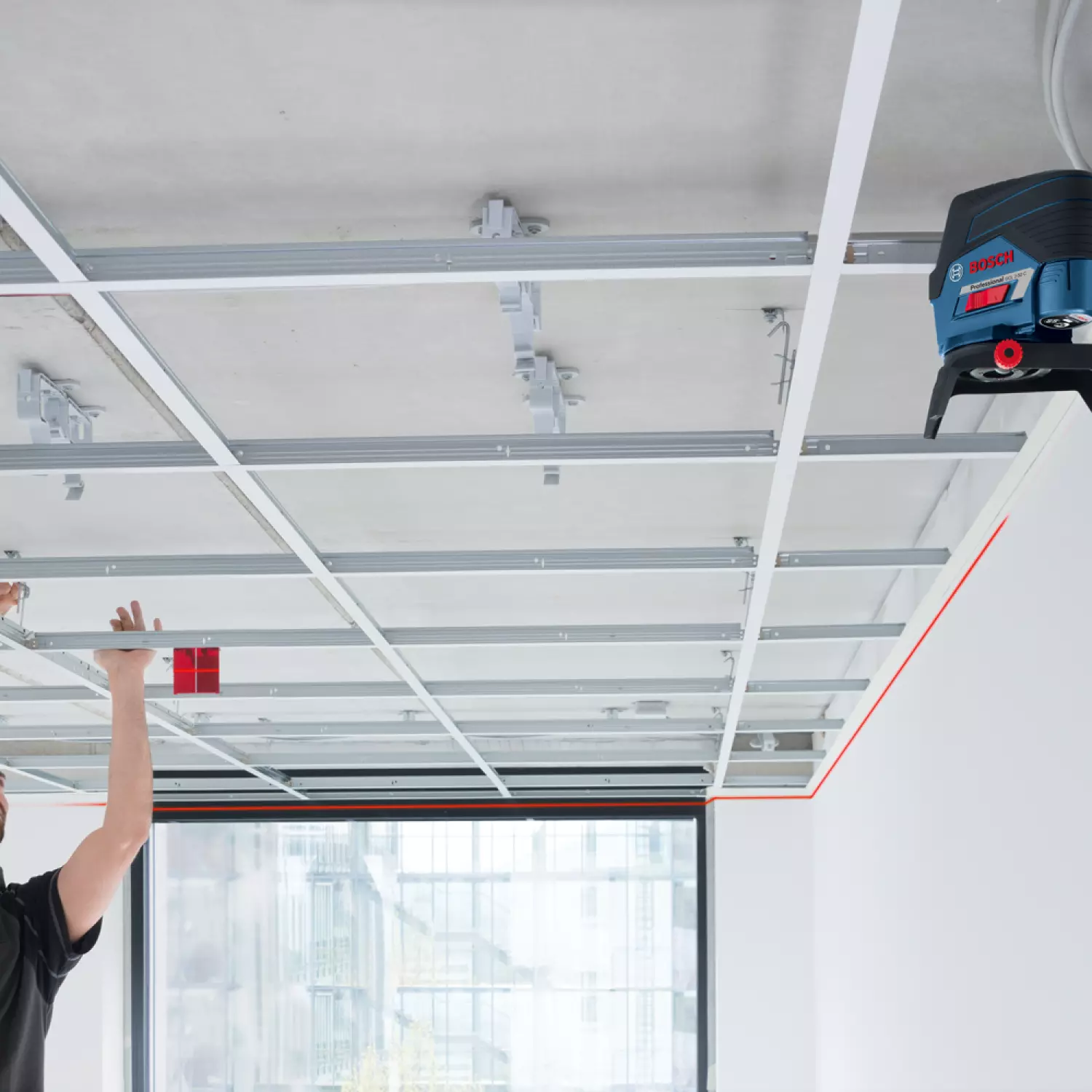 Bosch GCL 2-50 C 12V Li-Ion accu Kruislijnlaser in etui + Statief (BT 150) - 20m-image