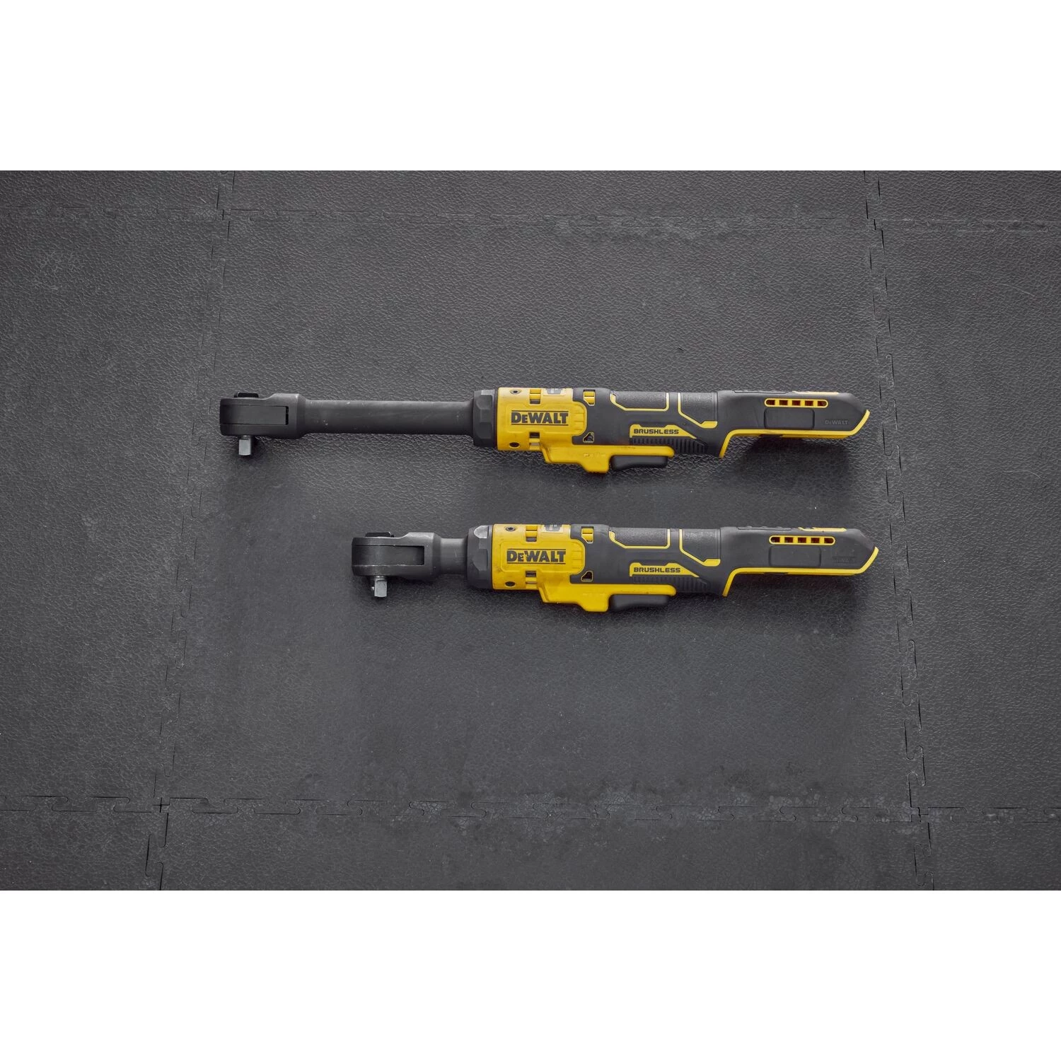 DeWALT DCF513EN-XJ Clé à cliquet coudée sans fil 18 V XR 3/8" à long col-image