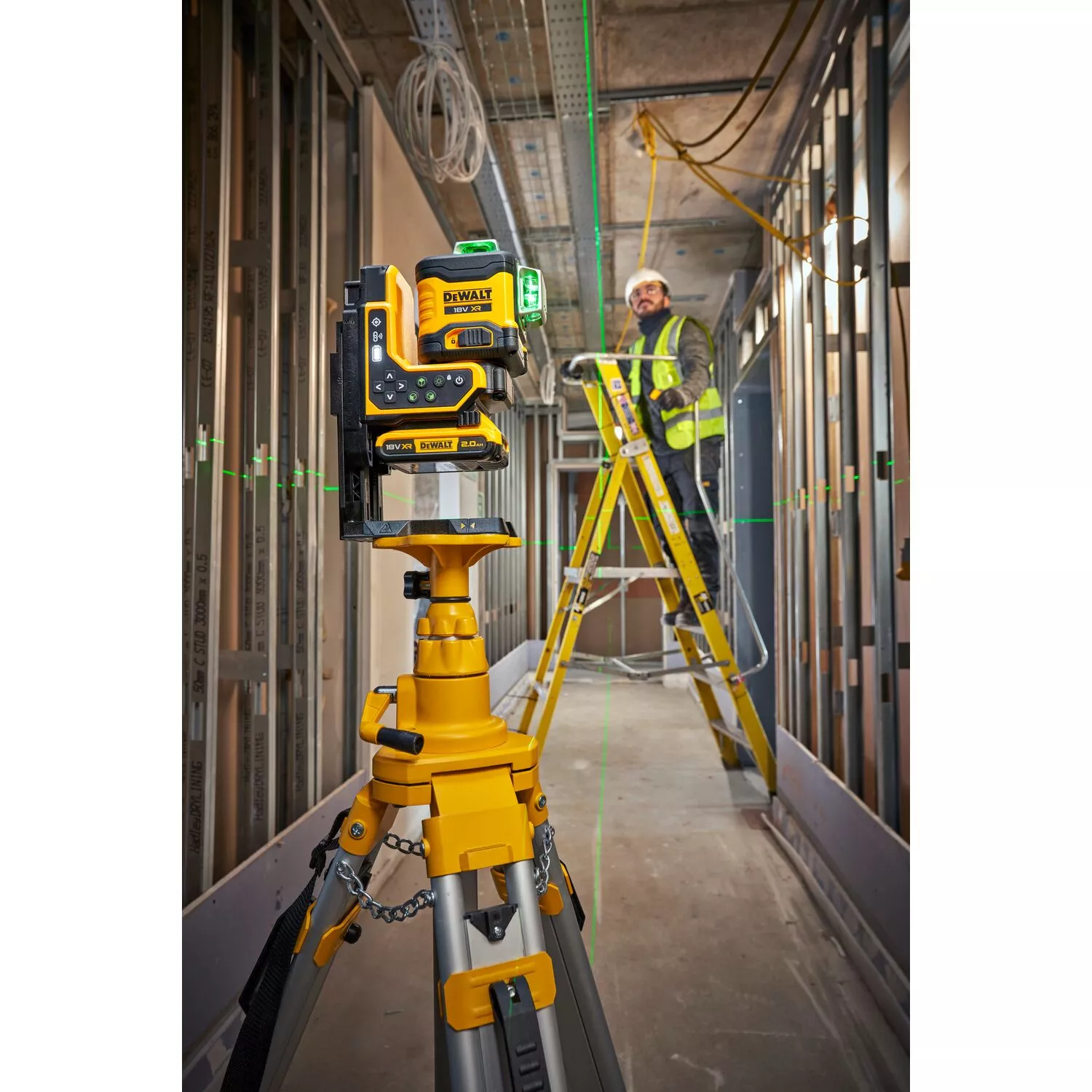 DeWALT Kruislijnlaser DCLE34035D in koffer - groen - 3 lijnen - 80m - IP54-image
