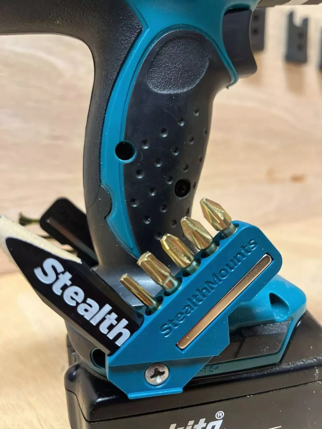 StealthMounts BH-MK-4590-BLK BLACK Porte-embouts magnétiques à 45° et 90° pour Makita - Noir - Lot de 2-image