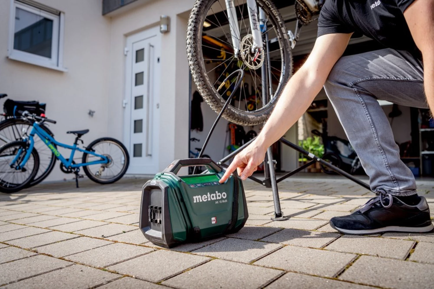 Metabo AK 18 MULTI 18V Compresseur Li-ion à batterie  - 11 bar-image