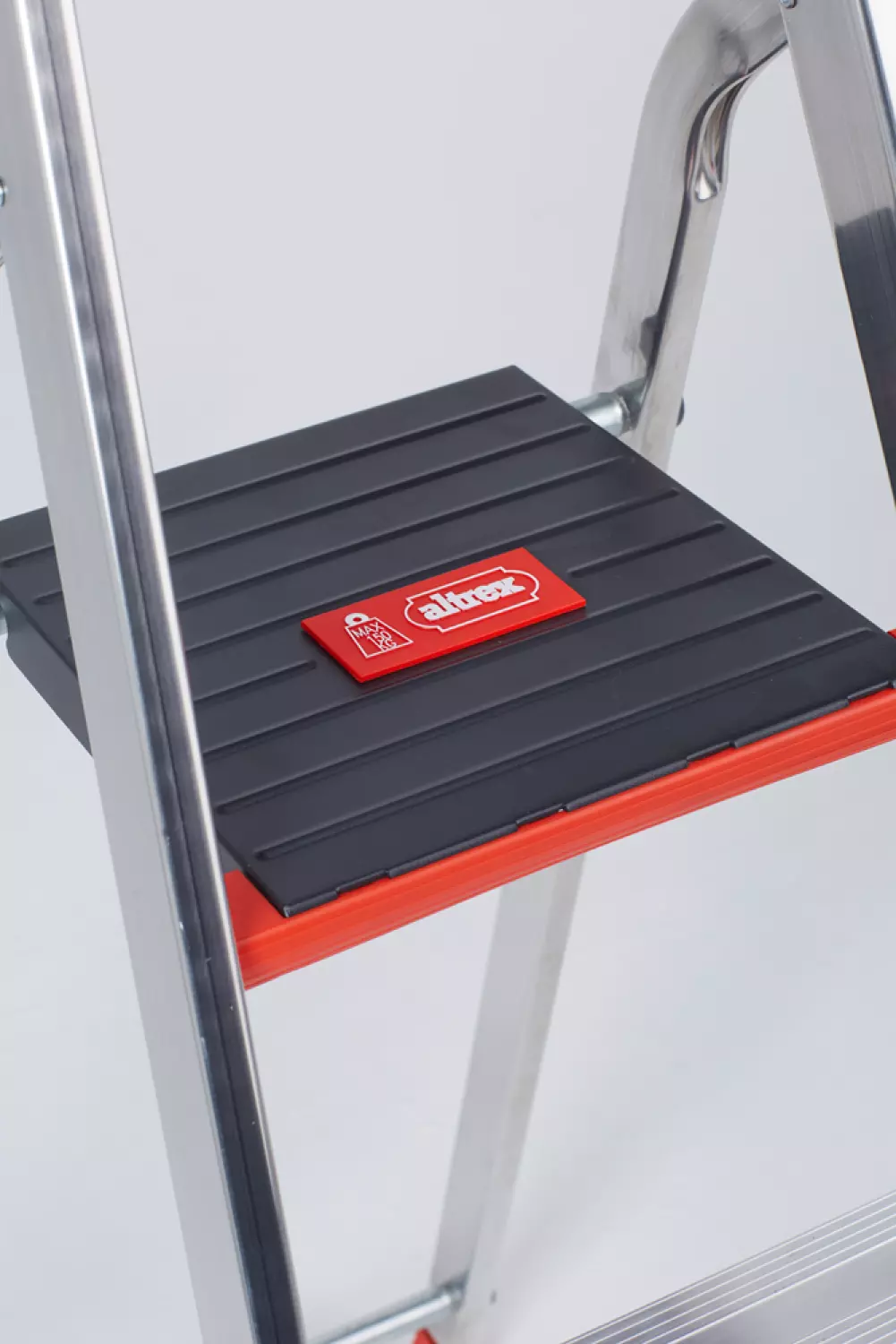 Altrex Lima Huishoudtrap - Aluminium - 4 treden - max. werkhoogte 2,8m-image