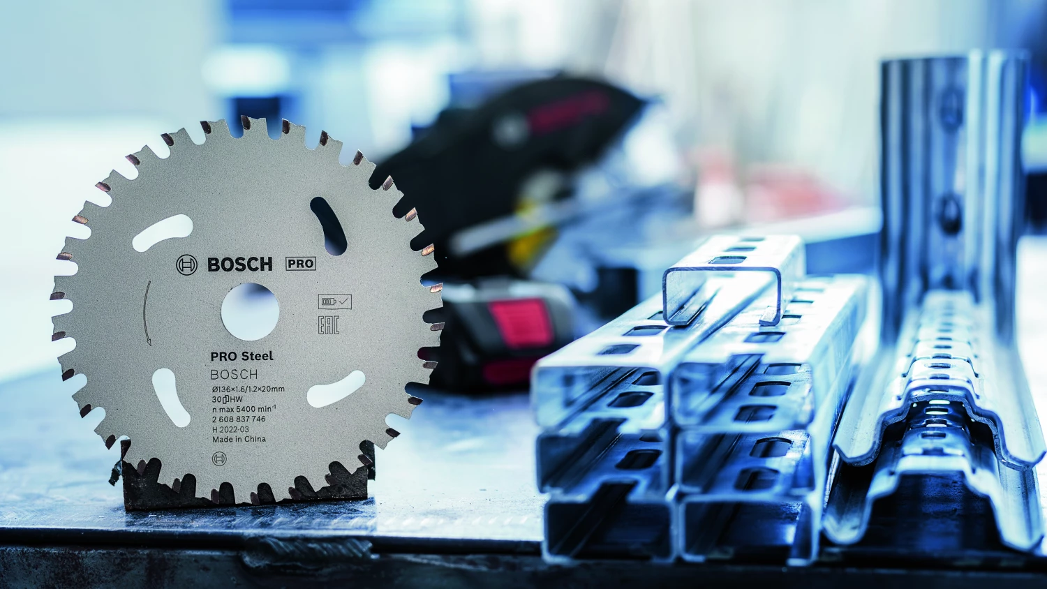 Bosch 2608837748 - Lame pour scie circulaire ACCU Standard for Steel 150x20x1.6/1.2x32T-image