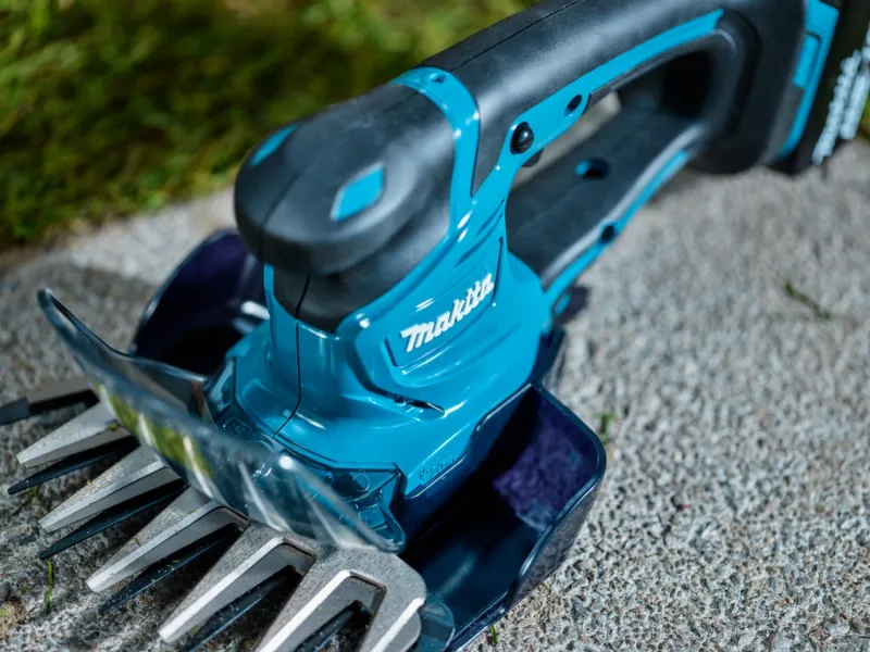 Makita DLM330RT 18V Li-Ion accu Grasmaaier set (1x 5,0Ah accu) - 33cm